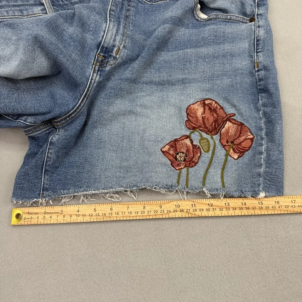 Lane Bryant Cut Off Denim Shorts Womens Size 24 Short Embroidered Floral Frayed